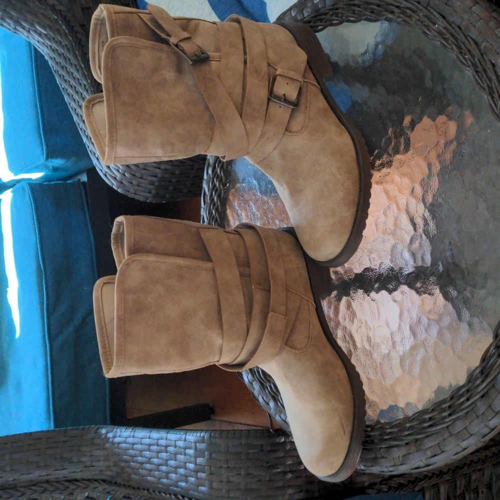 Woman boots